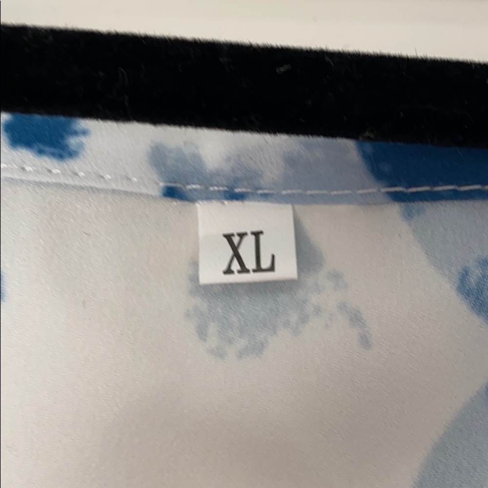 Shirt - Picture 3 of 4